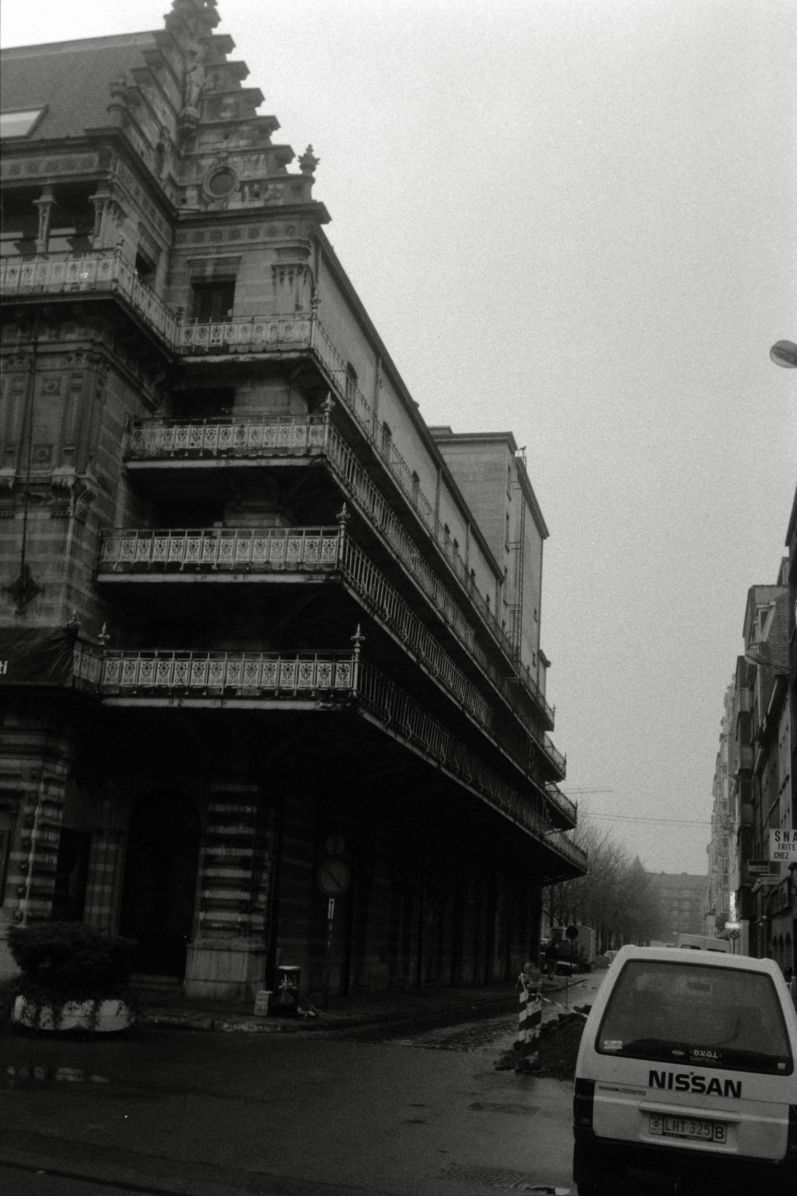 AHP F1998 05 002 sc240815 img34 NLP